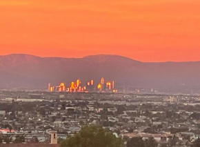LA Treehouse with a Million Dollar City View by PV